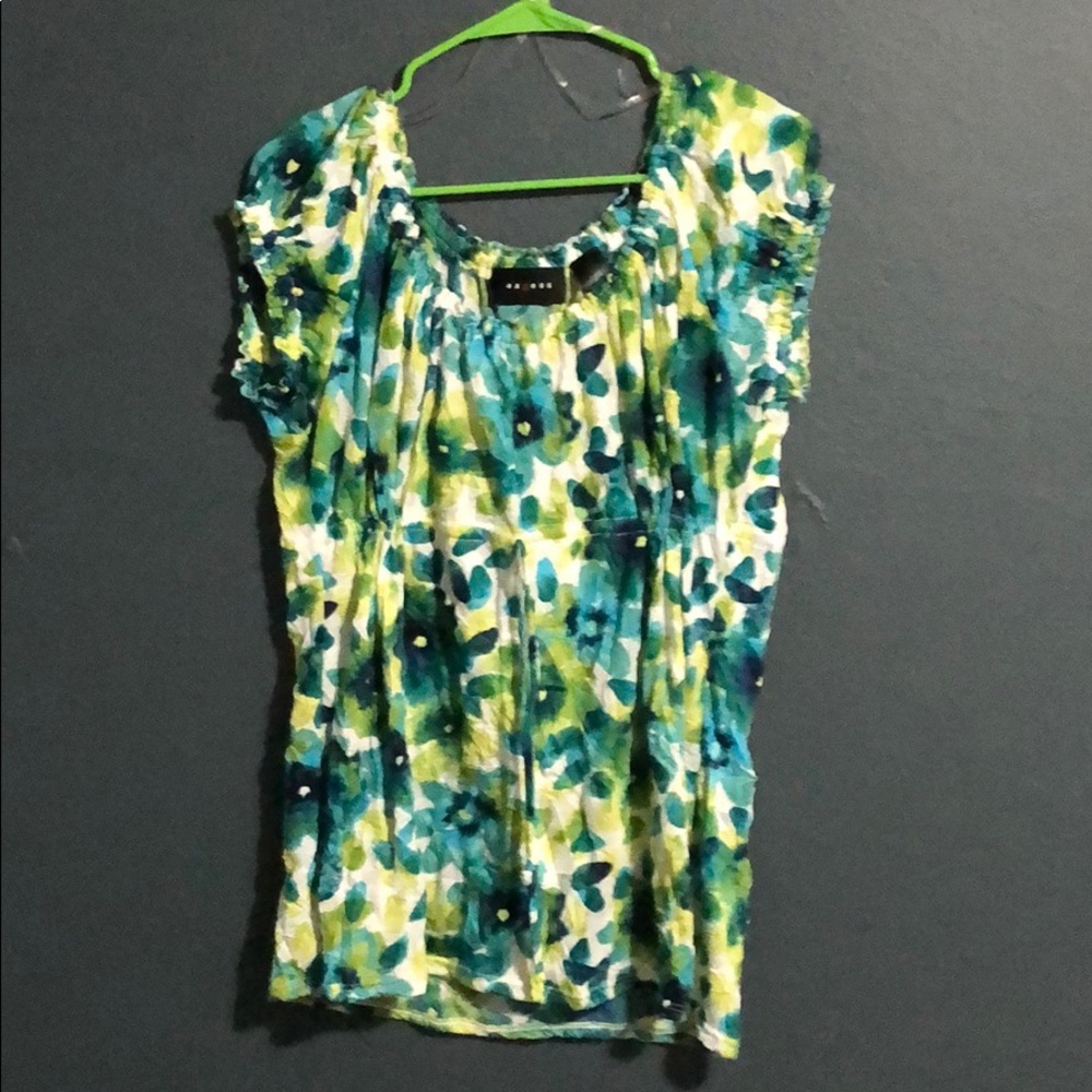 Short sleeve shirt